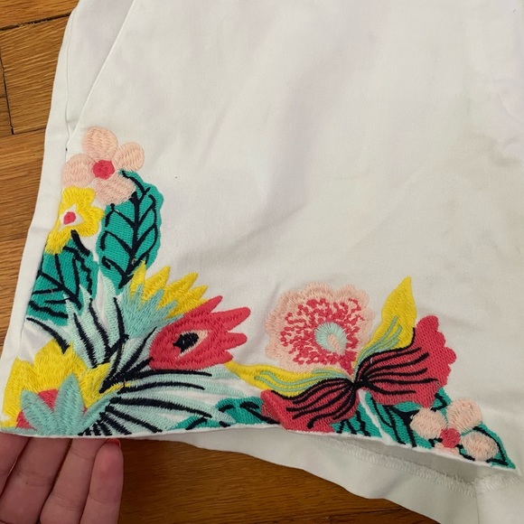 Crown & Ivy Embroidered Shorts - Picture 2 of 6